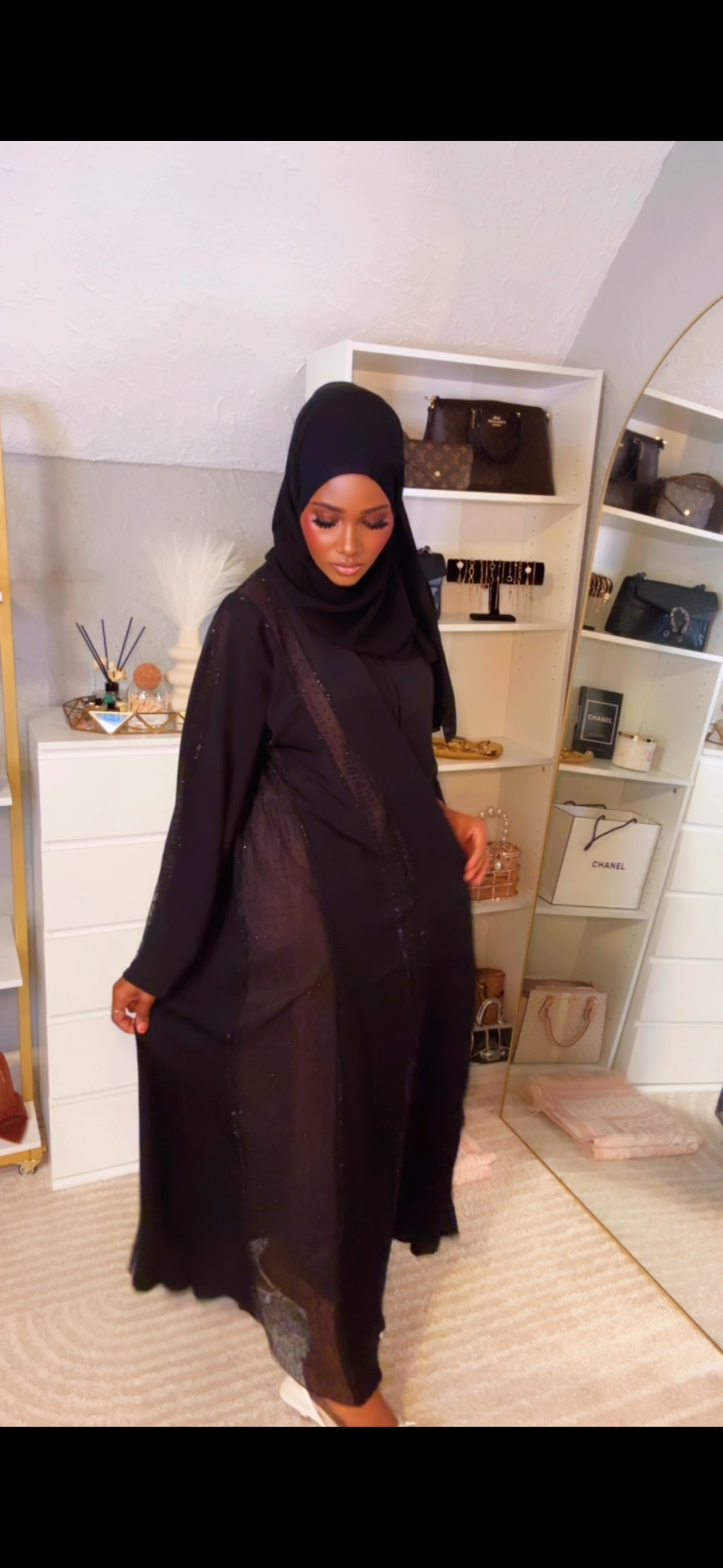 Nuur Lace Abaya